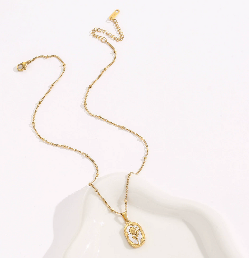 Velaire Minimalist Retro-Inspired Statement Necklace
