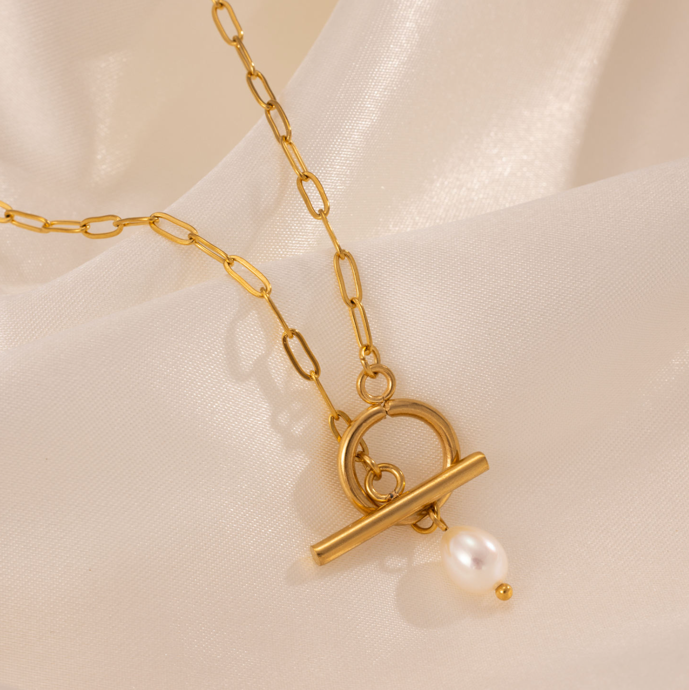 Pearlisse Dainty Freshwater Pearl Minimalist Necklace